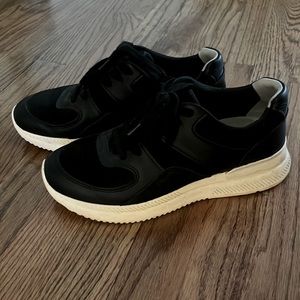Everlane Tread Trainer Sneakers 8.5 Black Suede and Leather